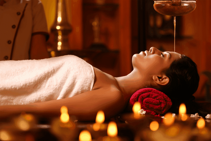 Massage ayurvédique Shirodhara — Domaine des Hauts de Rouquette, Eymet, Périgord