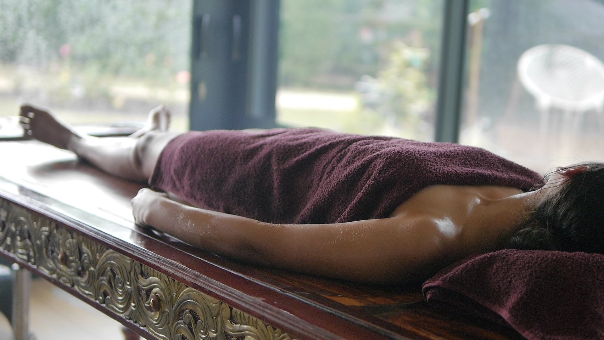 Massage bien-être en spa privé — Cure ayurvédique au Domaine des Hauts de Rouquette